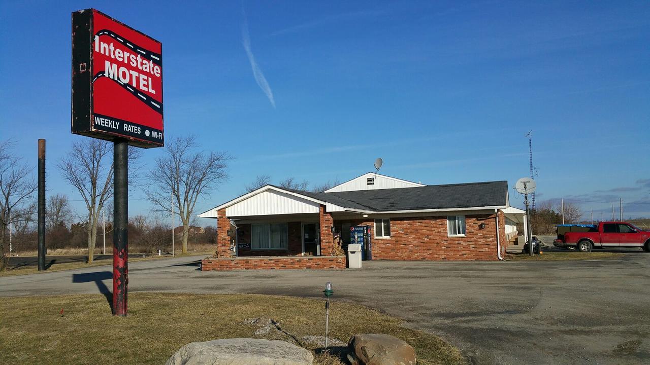 Interstate Motel Rensselaer Exterior photo